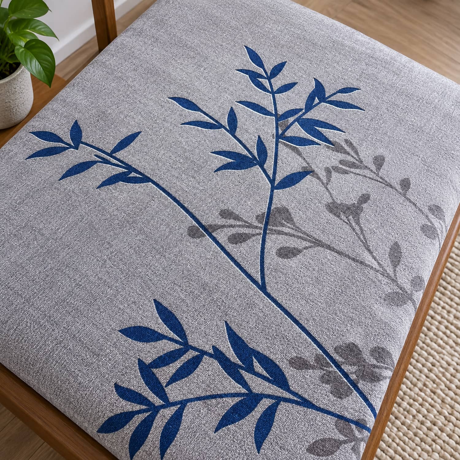 Lenjerie pat dublu, finet gros, elastic, 6 piese, model gri cu ramuri albastre | East Comfort – imagine produs 2