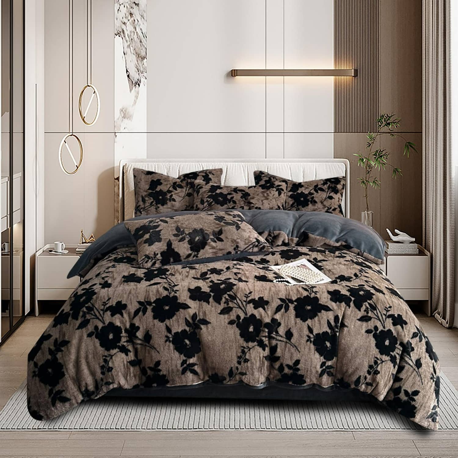 Lenjerie pat dublu din catifea de lapte, Cocolino, elastic, 6 piese, model gri cu flori negre | East Comfort – imagine produs 2
