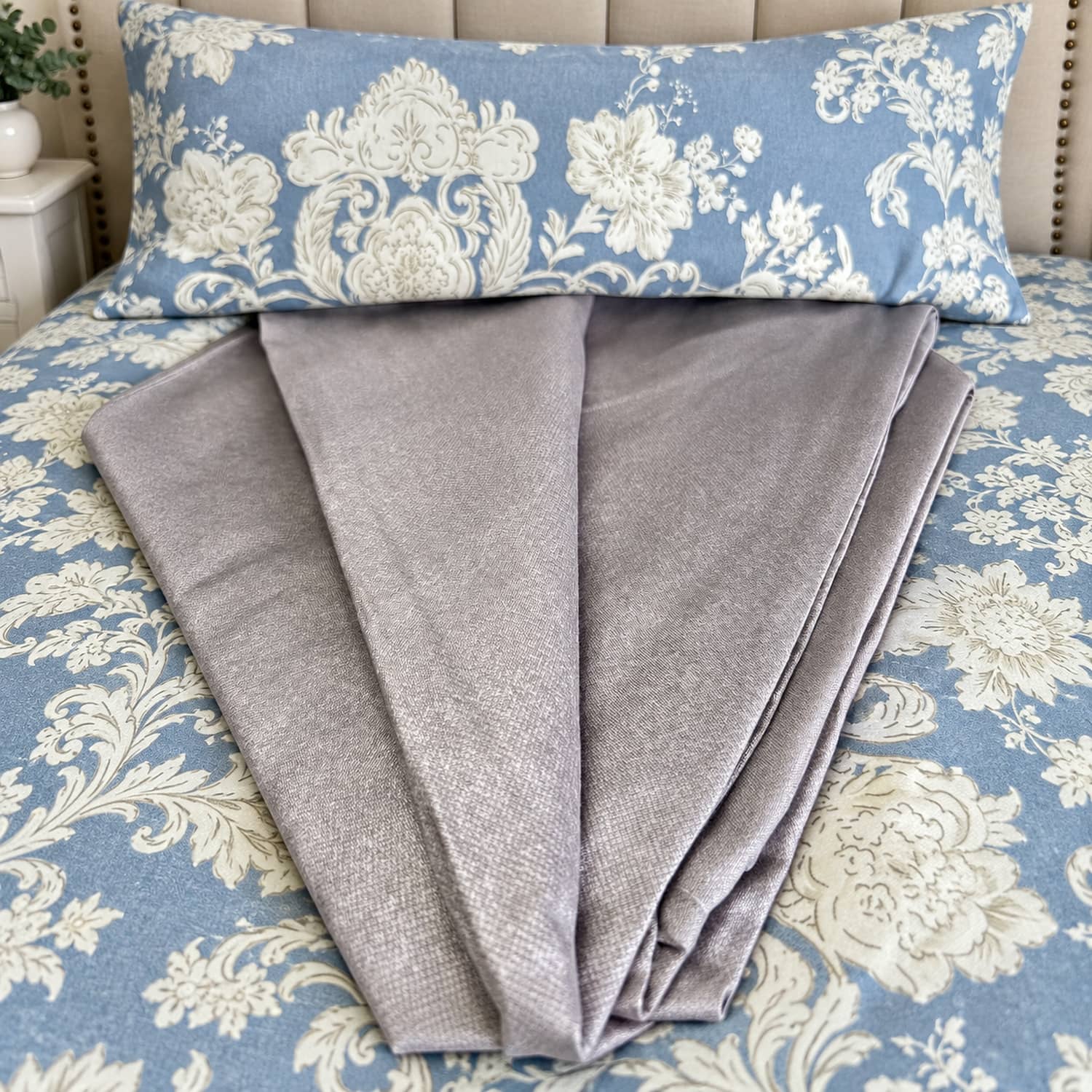 Lenjerie pat dublu, finet gros, elastic, 6 piese, model albastru gri cu damasc | East Comfort – imagine produs 3