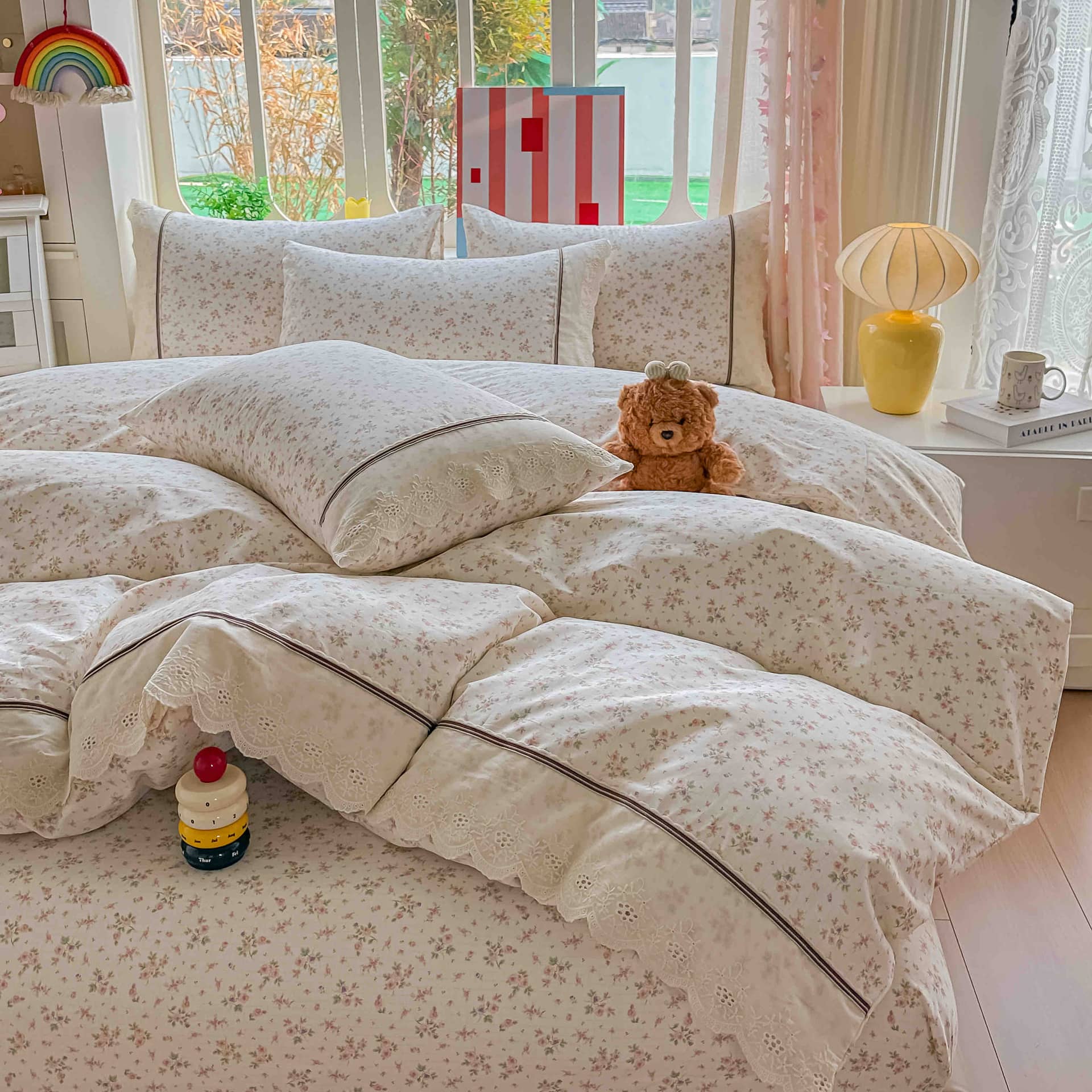 Lenjerie pat dublu, 100% bumbac, elastic, 4 piese, model alb cu flori multicolore |Jojo Home – imagine produs 3