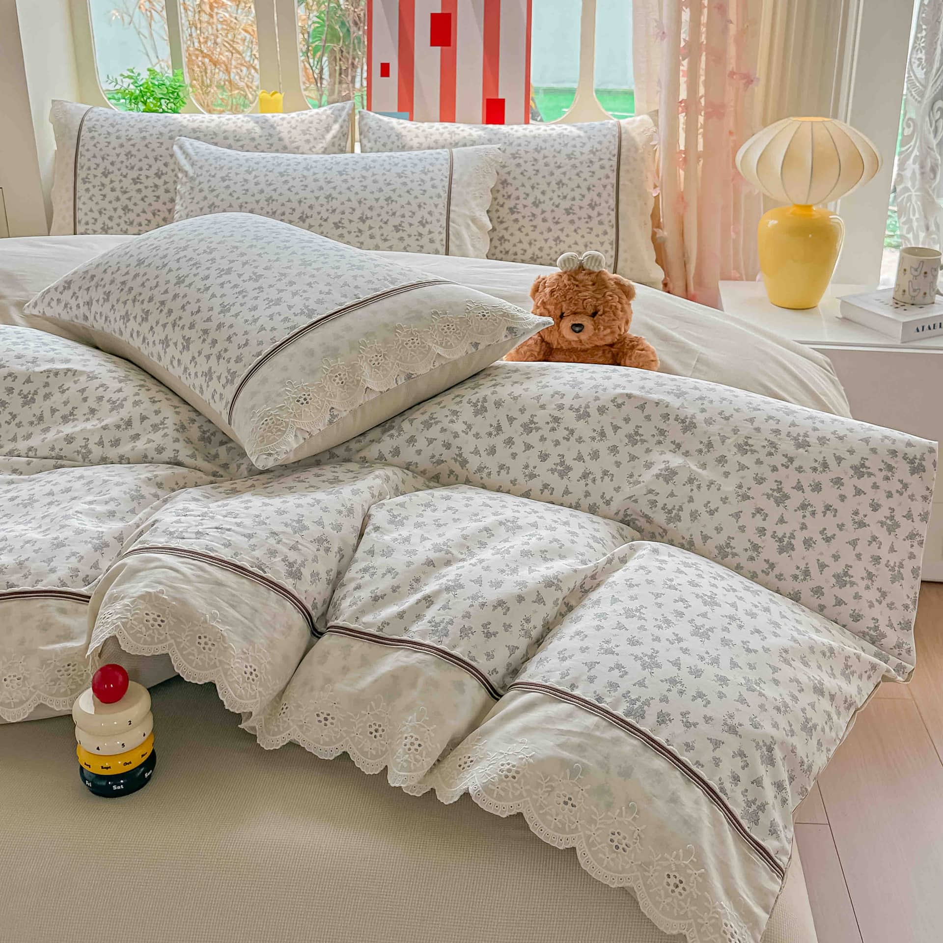 Lenjerie pat dublu, 100% bumbac, elastic, 4 piese, model alb cu ramurele gri |Jojo Home – imagine produs 3