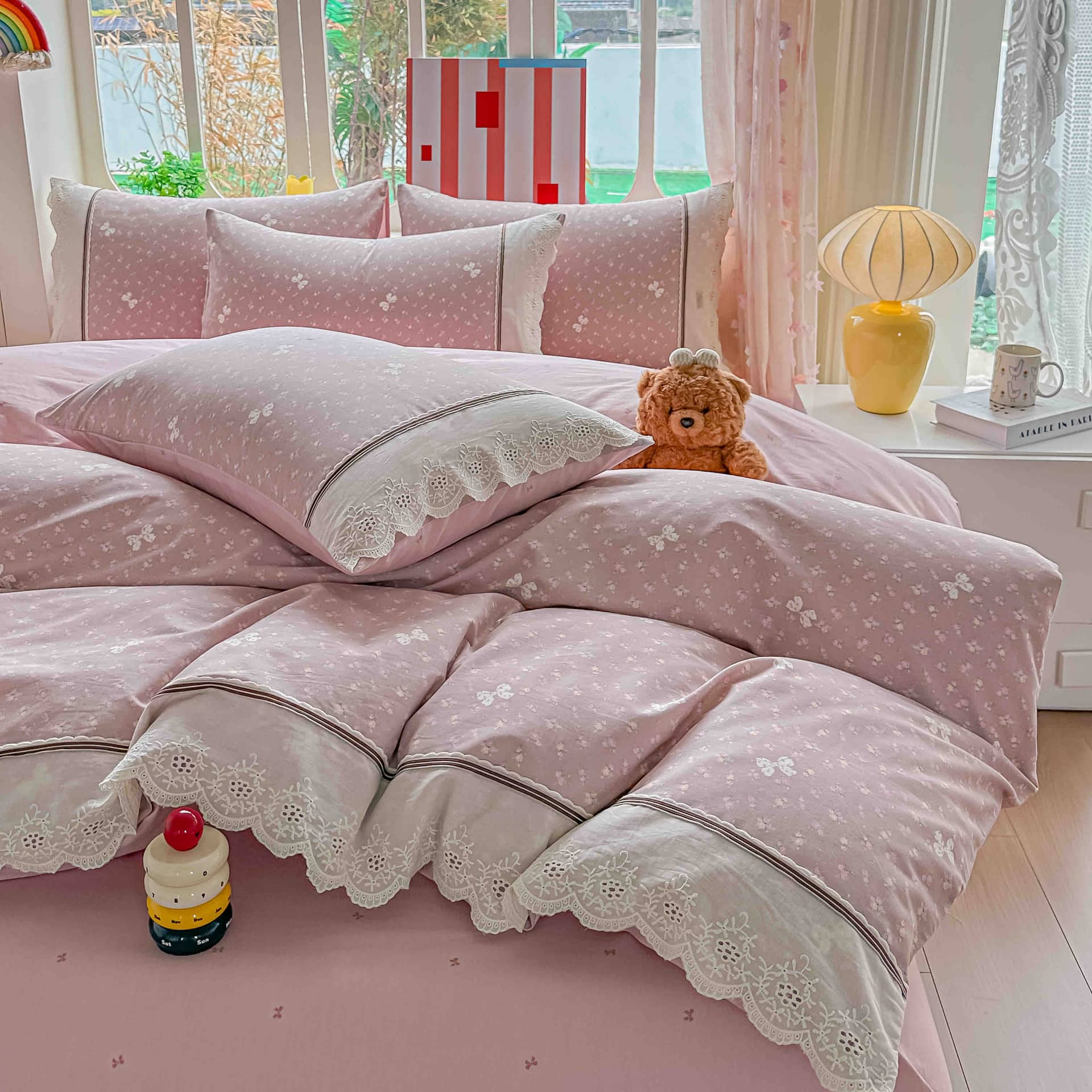 Lenjerie pat dublu, 100% bumbac, elastic, 4 piese, model roz pudrat cu flori albe |Jojo Home – imagine produs 3
