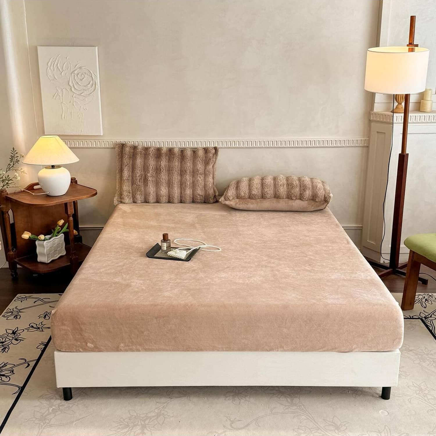 Lenjerie de pat dublu, Cocolino, 4 piese, cu elastic, plușată cu fir lung, model  maro cu dungi ondulate | Casa New Concept – imagine produs 3