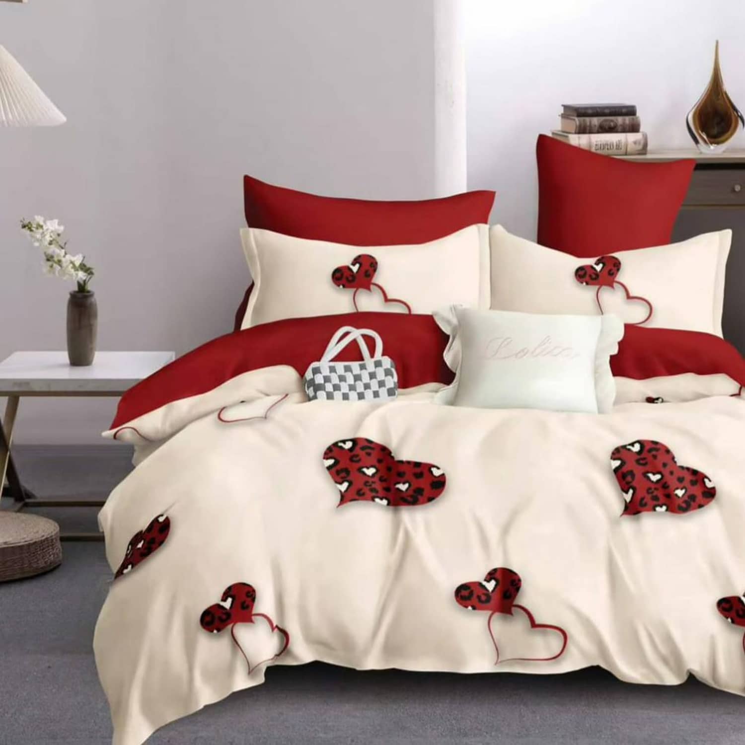 Lenjerie pat dublu, finet gros, elastic, 6 piese, model crem cu trandafiri rosii | East Comfort