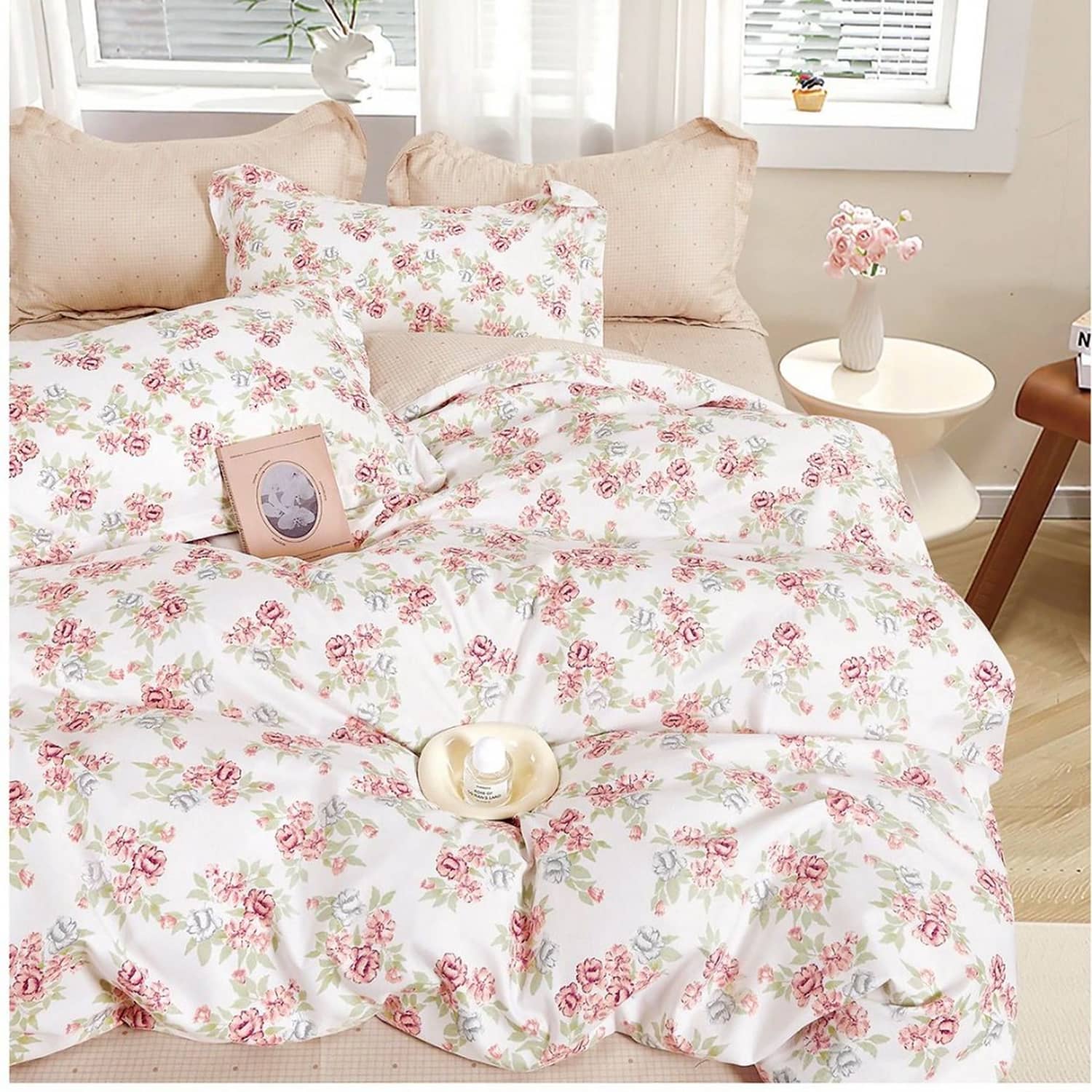 Lenjerie pat dublu, finet gros, elastic, 6 piese, model alb roz cu flori marunte | East Comfort