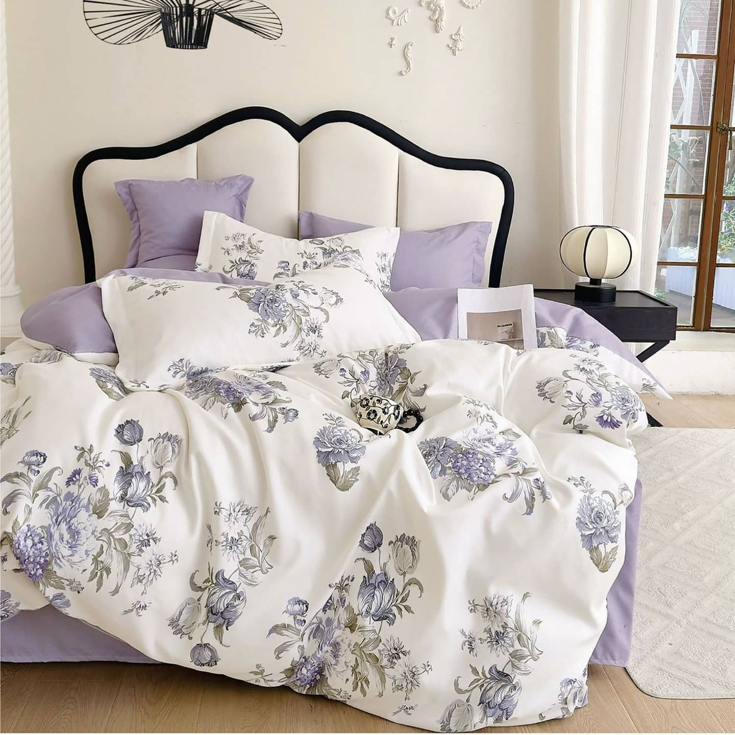 Lenjerie pat dublu, finet gros, elastic, 6 piese, model alb mov cu flori botanice | East Comfort