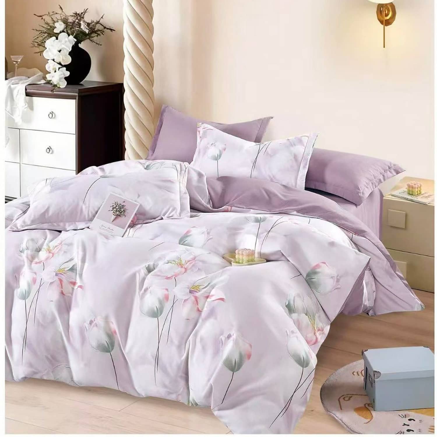 Lenjerie pat dublu, finet gros, elastic, 6 piese, model lila cu pene albe | East Comfort