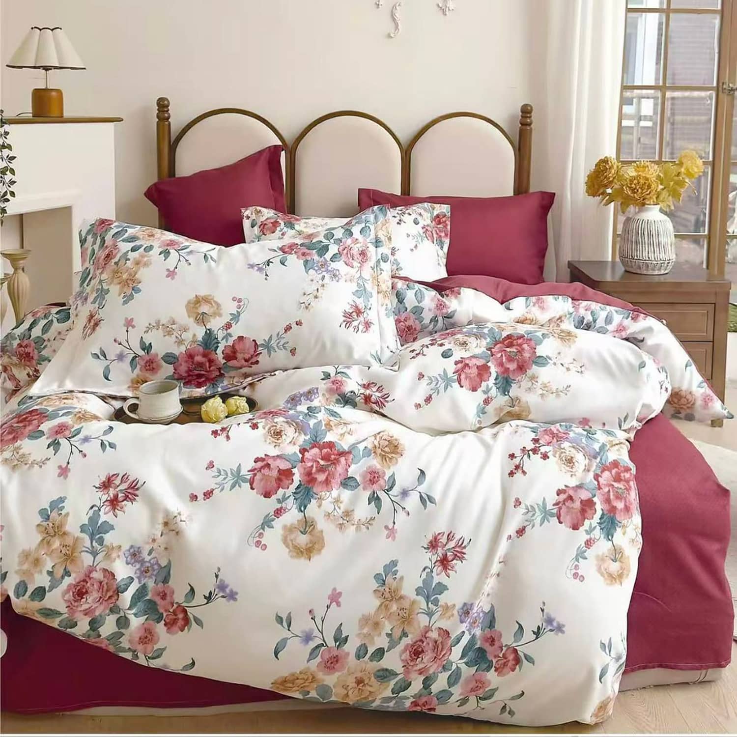 Lenjerie pat dublu, finet gros, elastic, 6 piese, model alb bordo cu flori multicolore | East Comfort