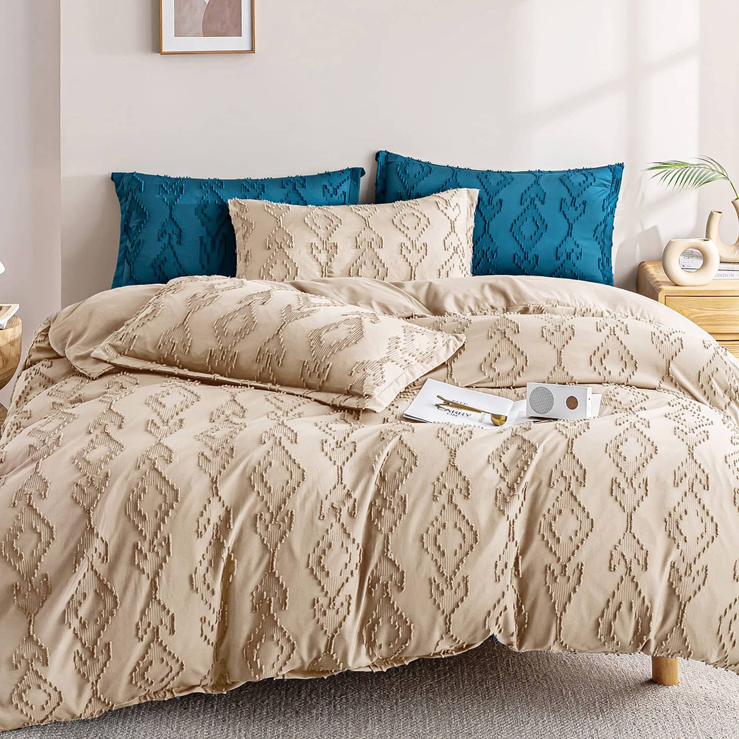 Lenjerie de pat dublu cu elastic, din 100% microfibră, 4 piese, Casa New Concept, model bej cappuccino cu model geometric organic
