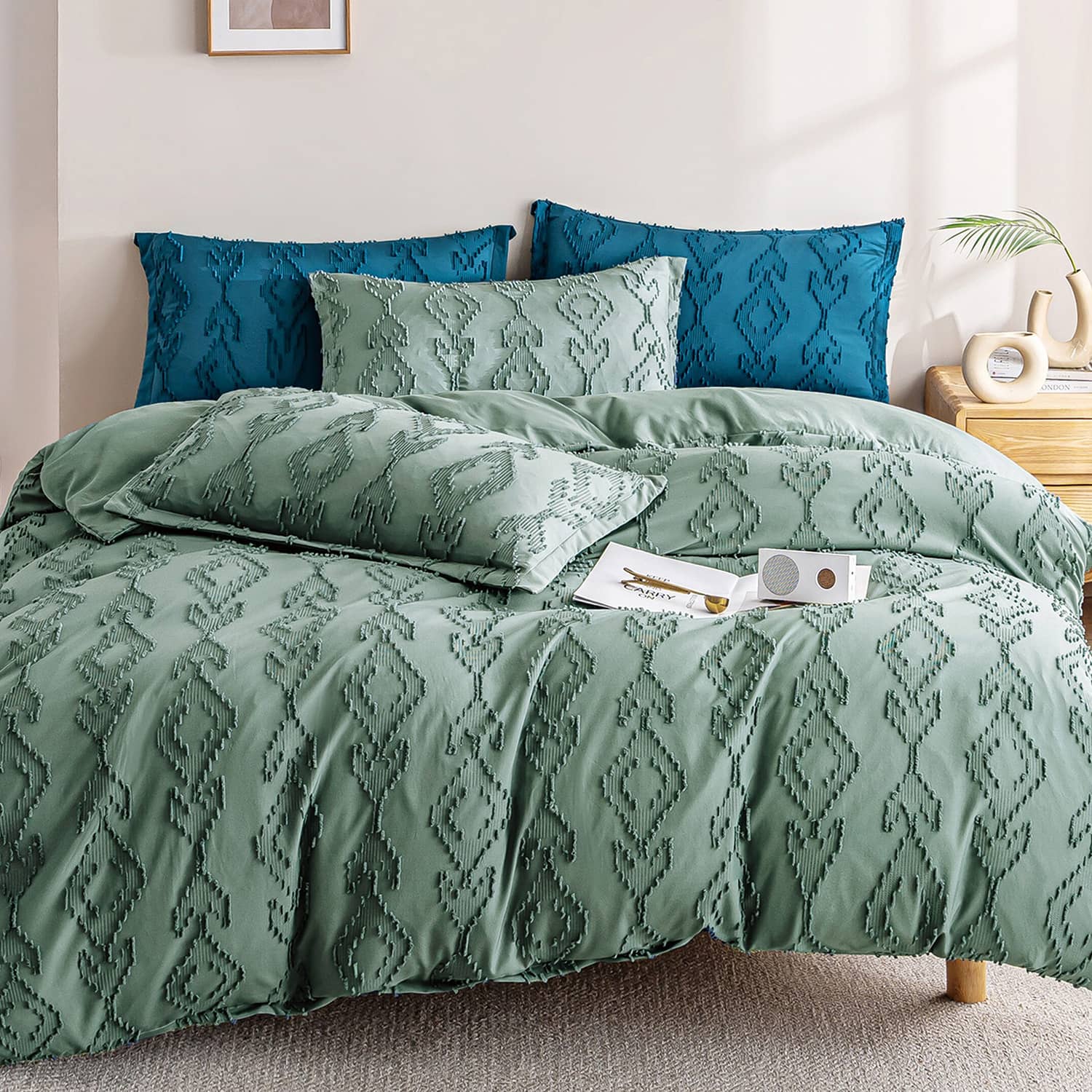 Lenjerie de pat dublu cu elastic, din 100% microfibră, 4 piese, Casa New Concept, model verde salvie cu model geometric organic