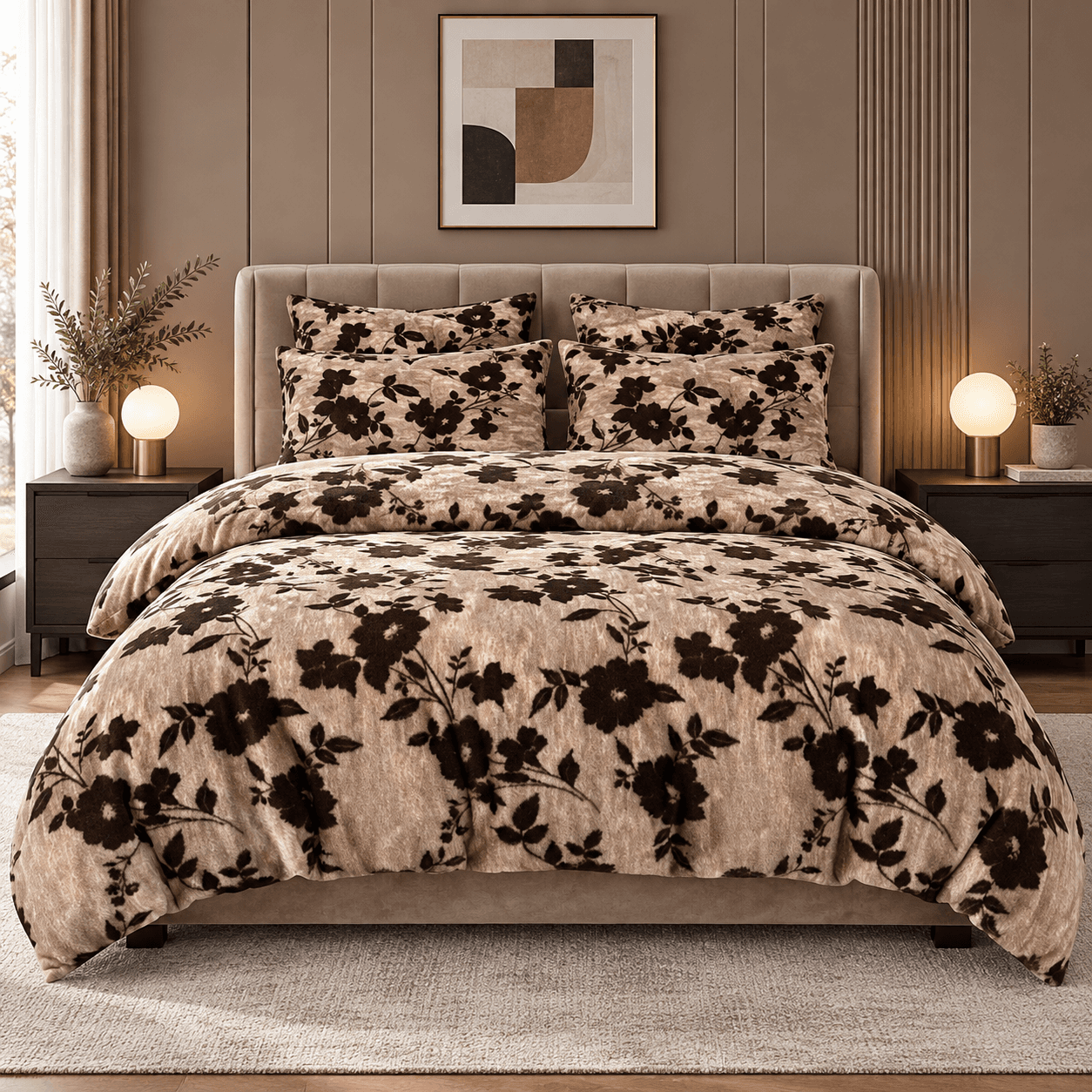 Lenjerie pat dublu din catifea de lapte, Cocolino, elastic, 6 piese, model bej cu flori negre | East Comfort