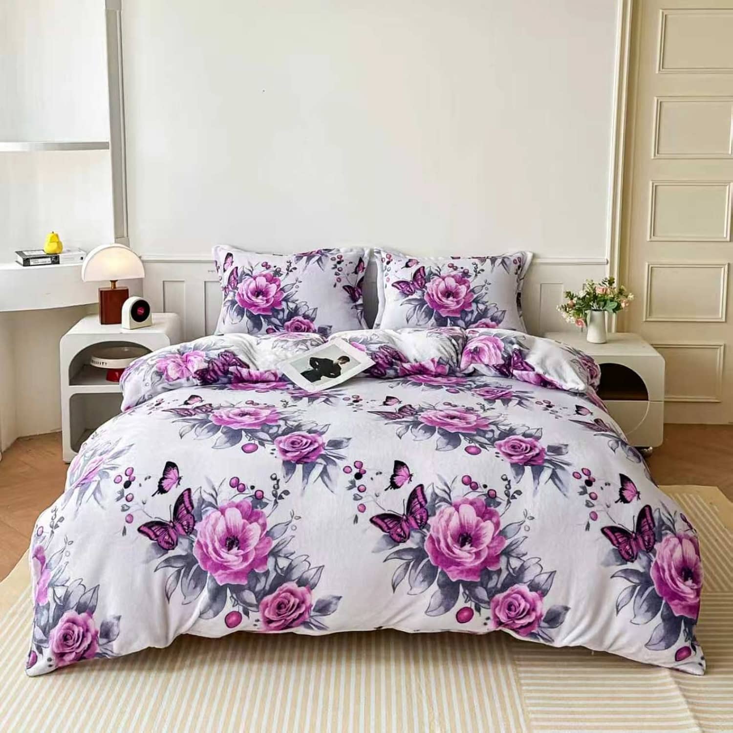 Lenjerie pat dublu, Cocolino, elastic, 4 piese, model alb cu trandafiri mov | East Comfort