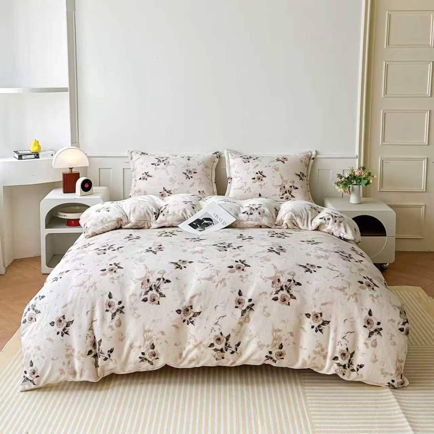 Lenjerie pat dublu, Cocolino, elastic, 4 piese, model crem cu flori bej | East Comfort