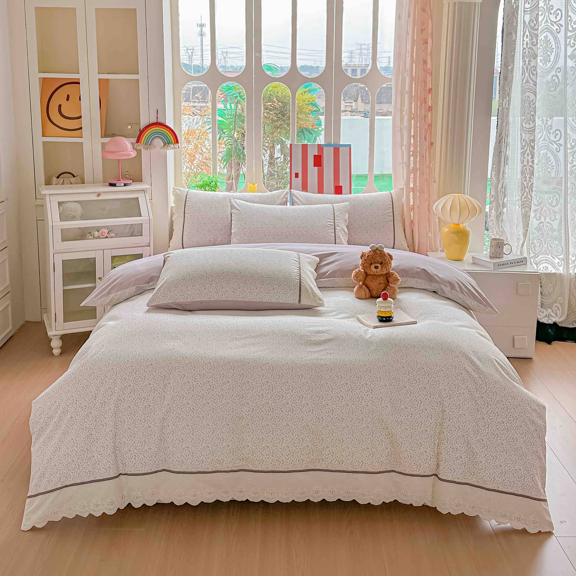 Lenjerie pat dublu, 100% bumbac, elastic, 4 piese, model alb cu picatele roz |Jojo Home