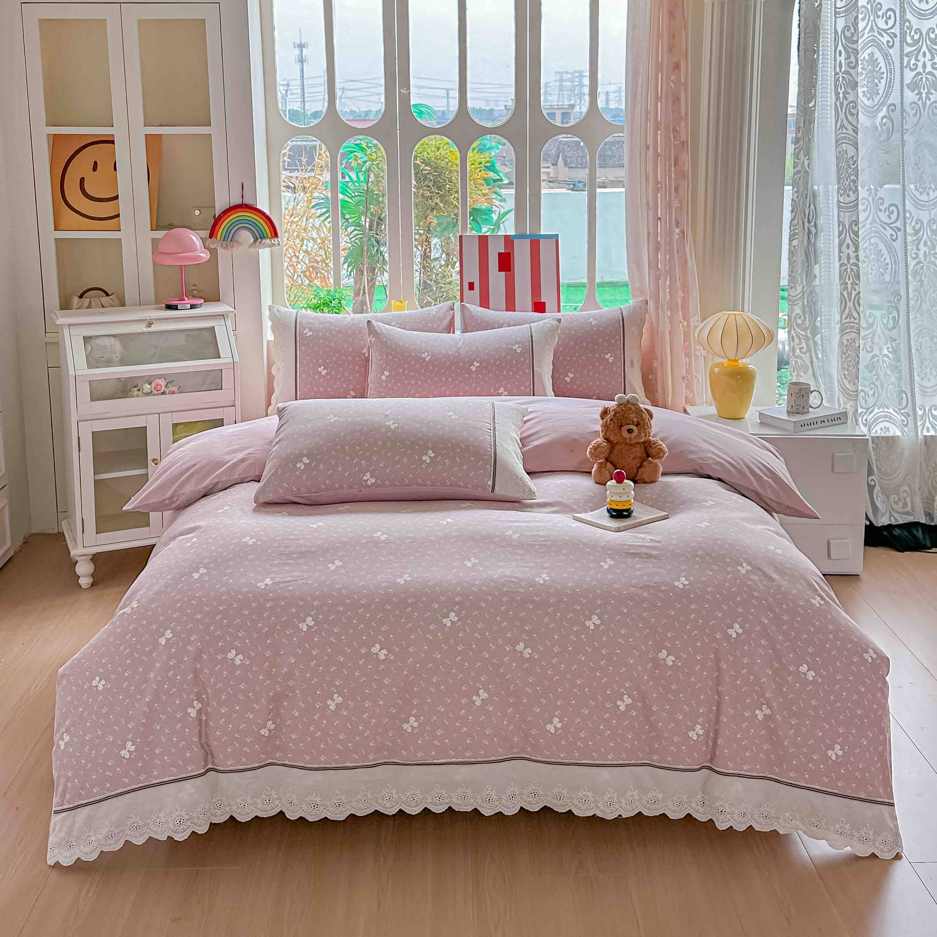 Lenjerie pat dublu, 100% bumbac, elastic, 4 piese, model roz pudrat cu flori albe |Jojo Home