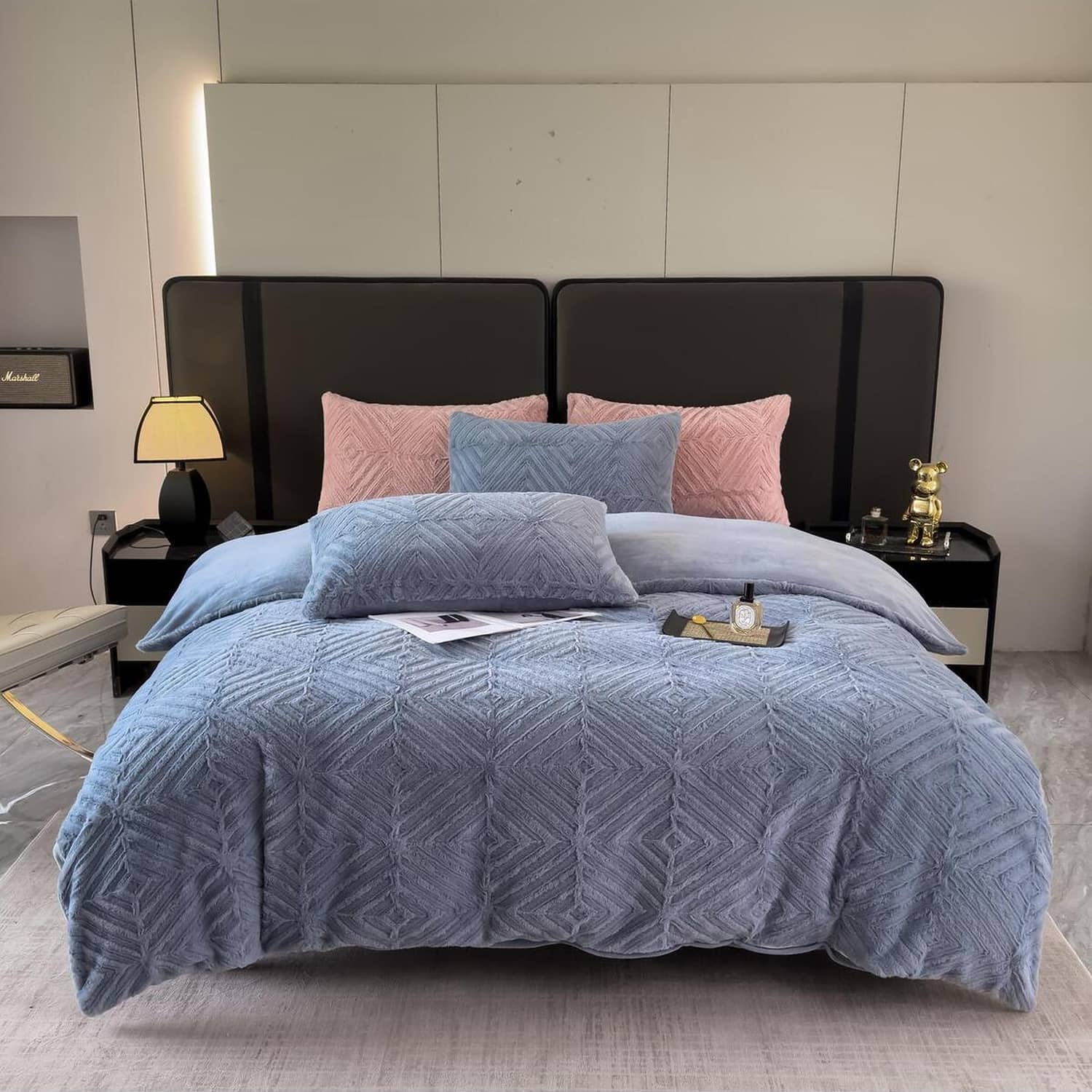 Lenjerie de pat dublu Cocolino, 4 piese, cu elastic, plușată cu fir lung, model albastru denim cu model spic | Casa New Concept