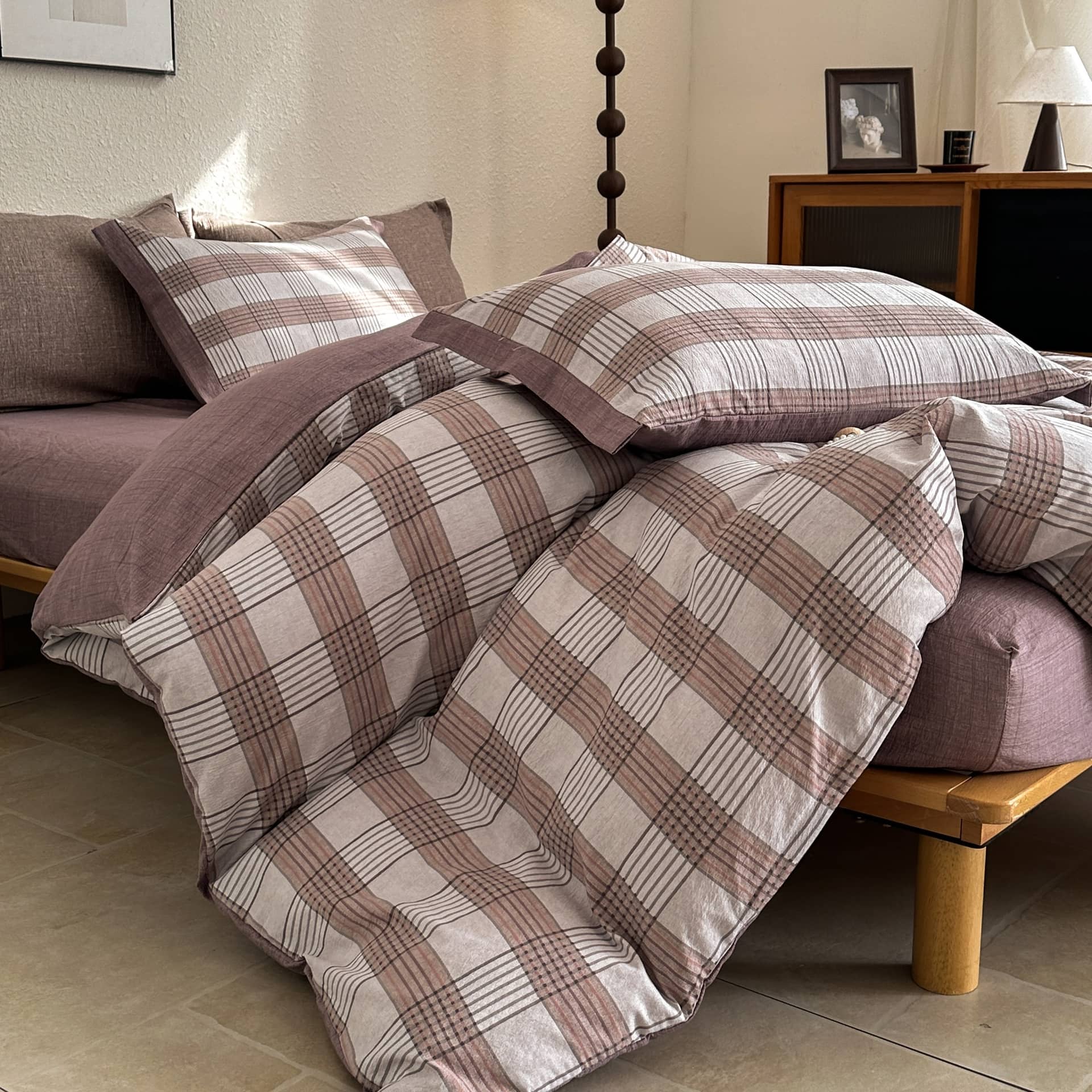 COLORFUL HOME® · Lenjerie de pat dublu (180x200cm) cu elastic, efect de in și bumbac, 4 piese, model carouri