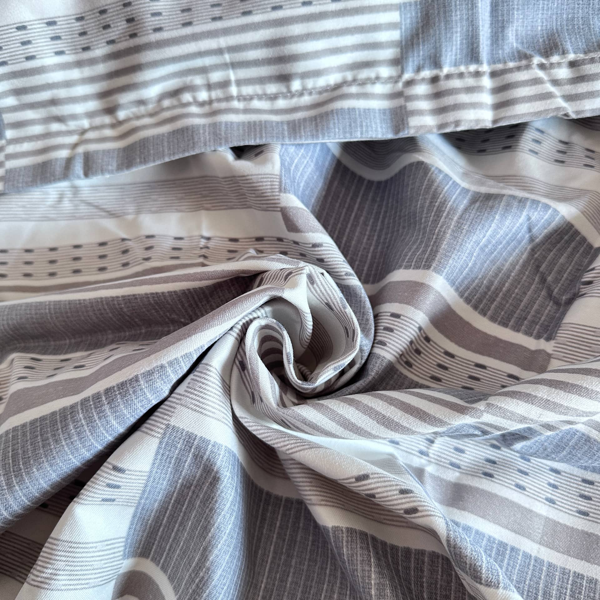 Lenjerie de pat dublu (180x200cm), finet gros 6 piese, model carouri gri-bej – imagine produs 3