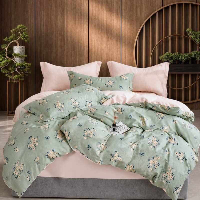 Lenjerie de pat dublu (180x200cm) din 100% bumbac natural, 6 piese, model flori pe salvie,