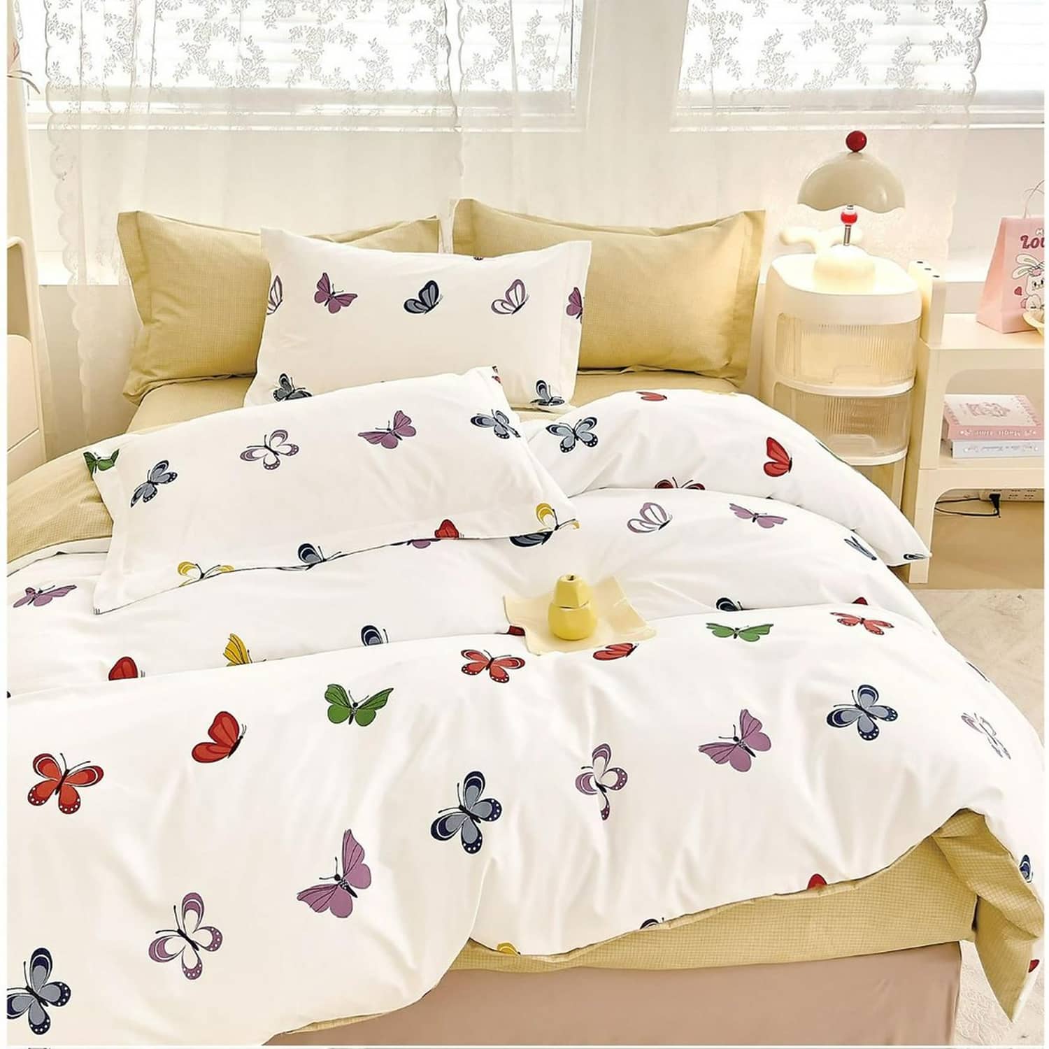 Lenjerie pat dublu, finet gros, elastic, 6 piese, model alb cu fluturi colorati | East Comfort