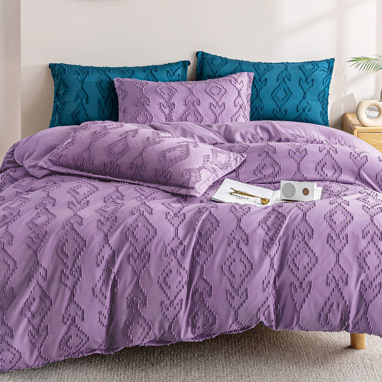 Lenjerie de pat dublu cu elastic, din 100% microfibră, 4 piese, Casa New Concept, model mov orhidee cu model geometric organic