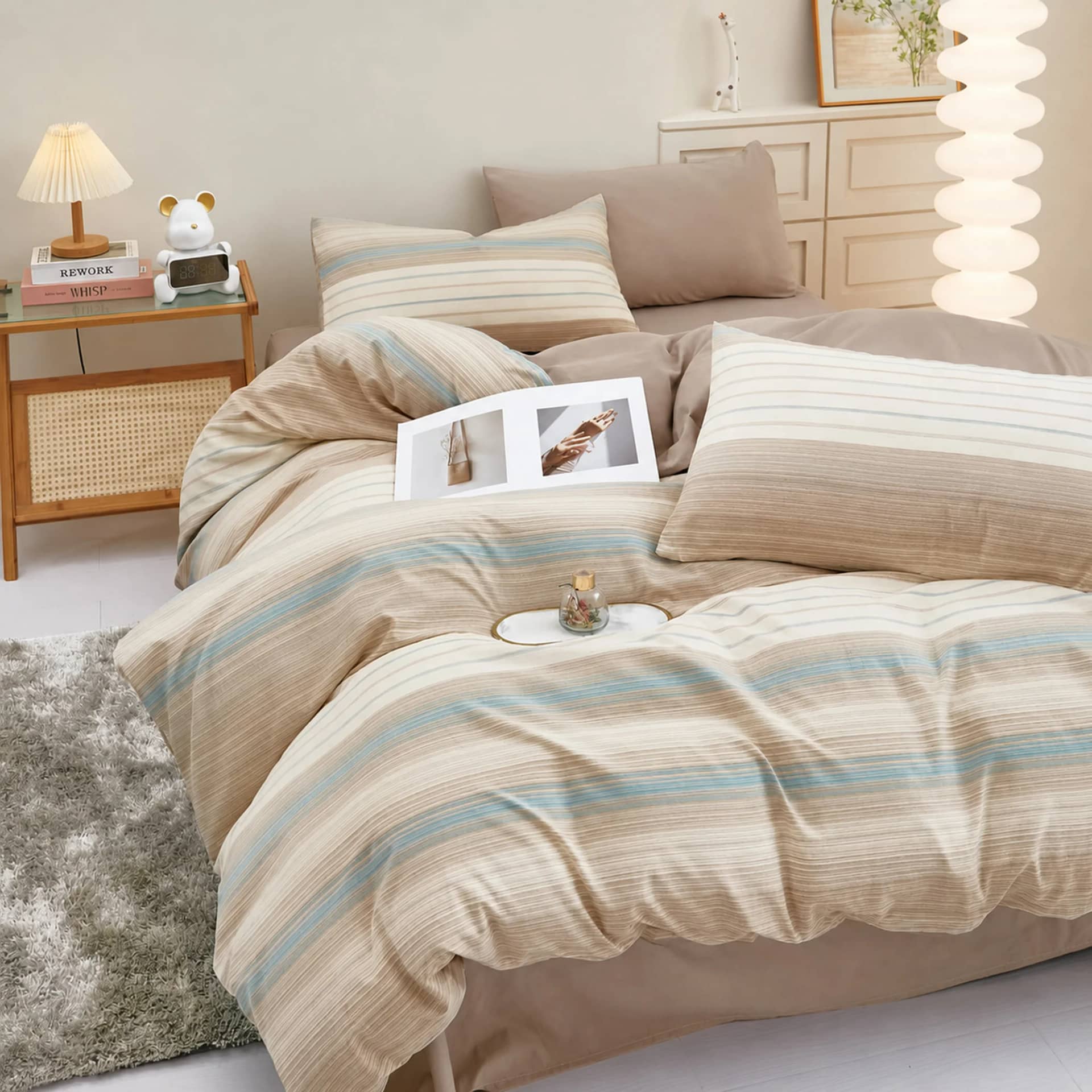 Lenjerie de pat dublu (180x200cm) cu elastic, finet gros 6 piese, model dungi pastelate