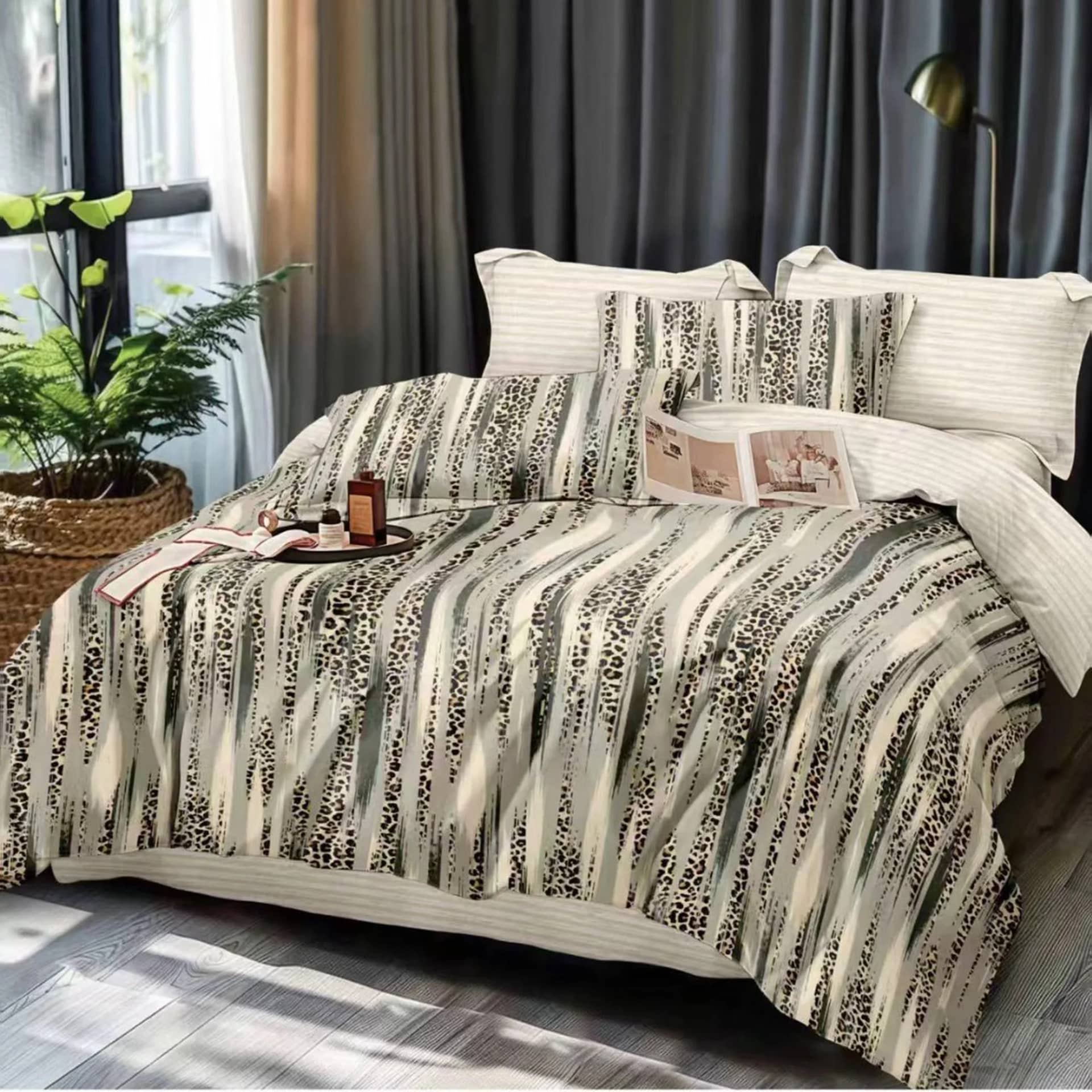 Lenjerie de pat dublu (180x200cm), finet gros 6 piese, model dungi cu leopard