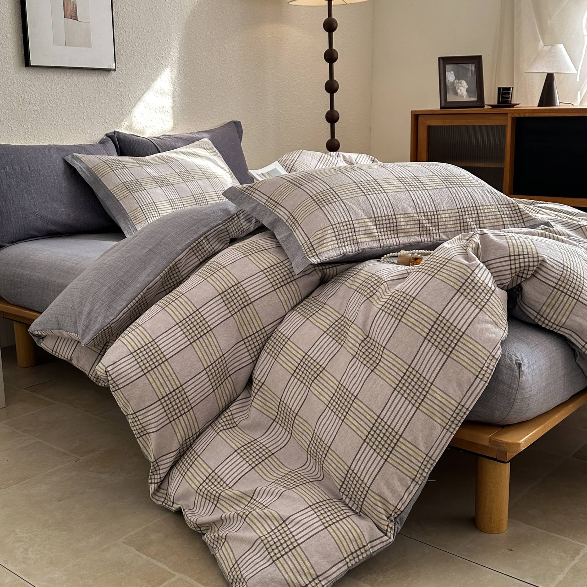 COLORFUL HOME® · Lenjerie de pat dublu (180x200cm) cu elastic, efect de in și bumbac, 4 piese, model carouri