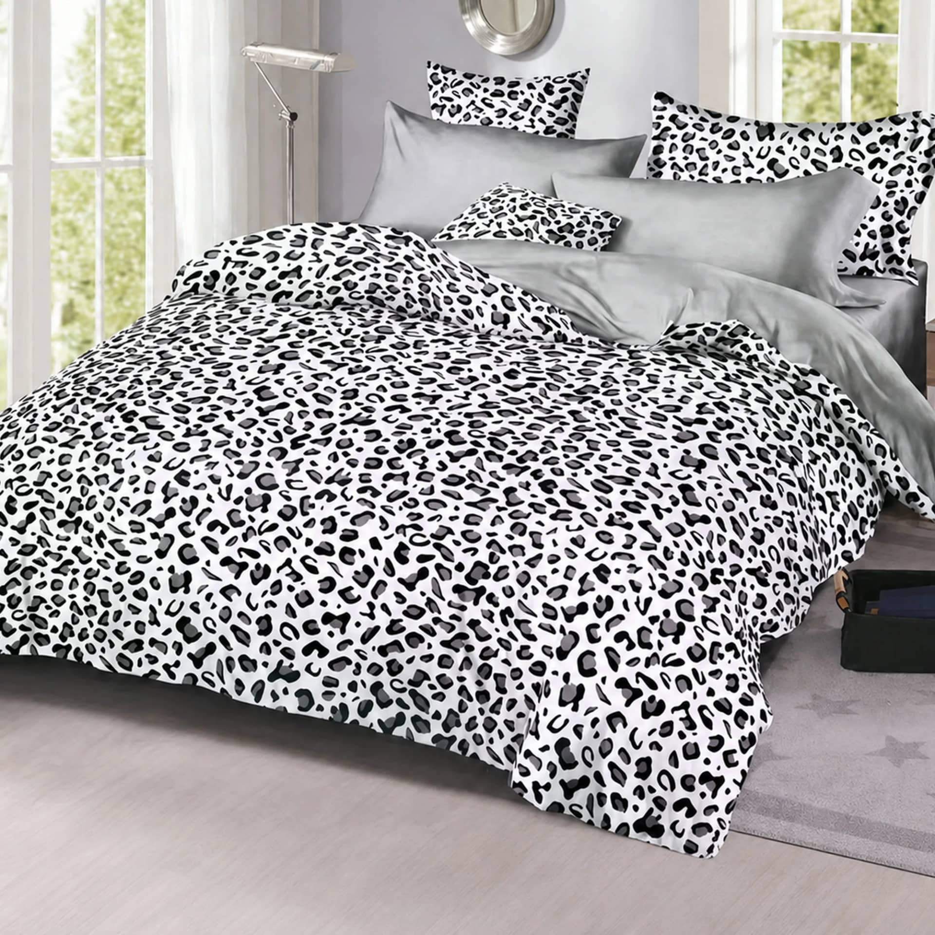 Lenjerie de pat dublu (180x200cm) cu elastic, finet gros 6 piese, model leopard alb-negru